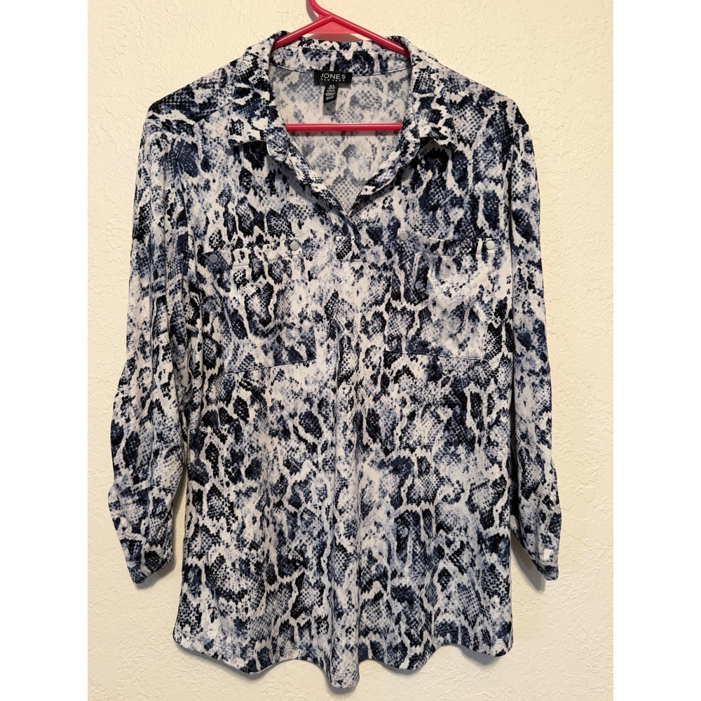 Jones New York Womens Blue White Snakeskin Print Roll Tab Sleeve Blouse Size M